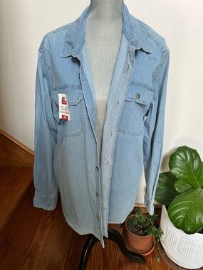 NWT Wrangler Light Blue Denim Shirt with Red Logo Tag